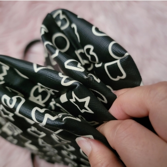 Marc by Marc Jacobs monogrammed PVC leather strap tote bag - Picture 10 of 12